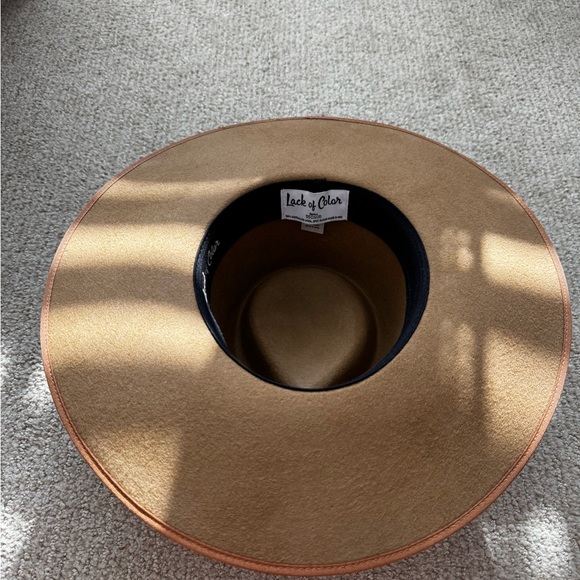 Lack Of Color Teak Rancher - Picture 3 of 8